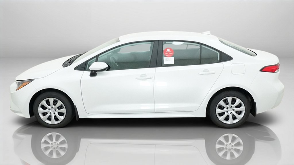 New 2027 Wind Chill Pearl Toyota LE image 2