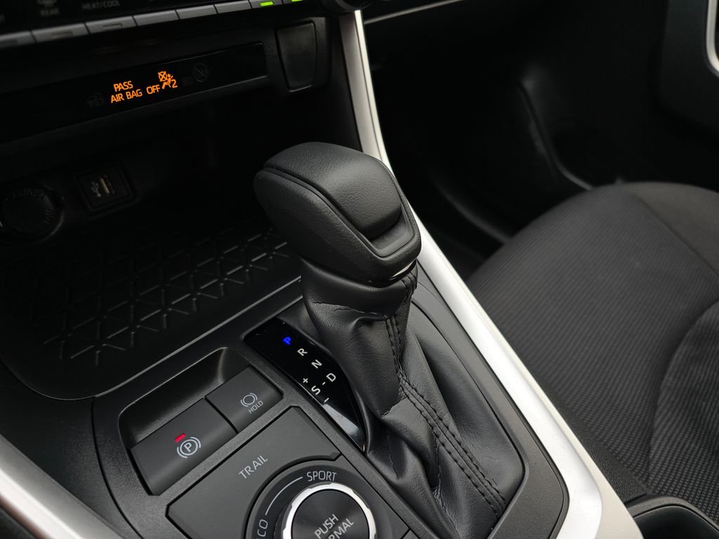 Used 2025 White Toyota LE image 26