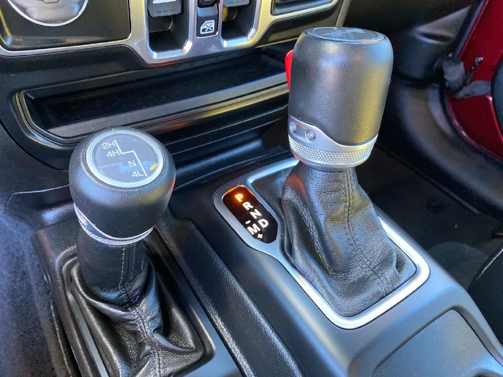 Used 2022  Jeep Unlimited Sahara Altitude image 19