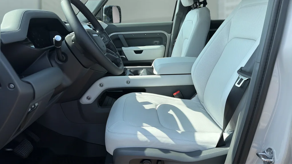 New 2026 Gray Land Rover X-Dynamic SE image 18