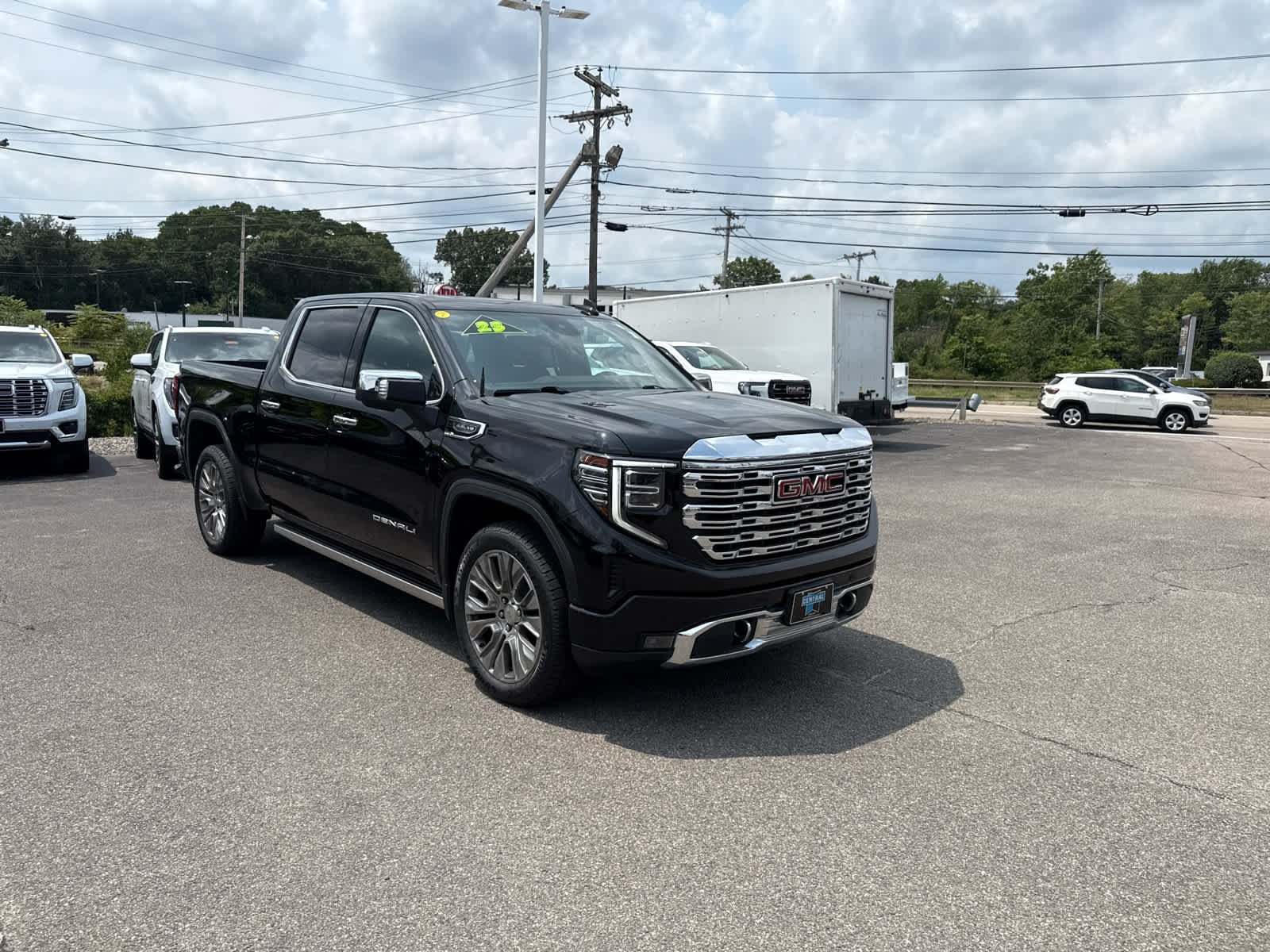Used 2023 Onyx Black GMC Denali image 7