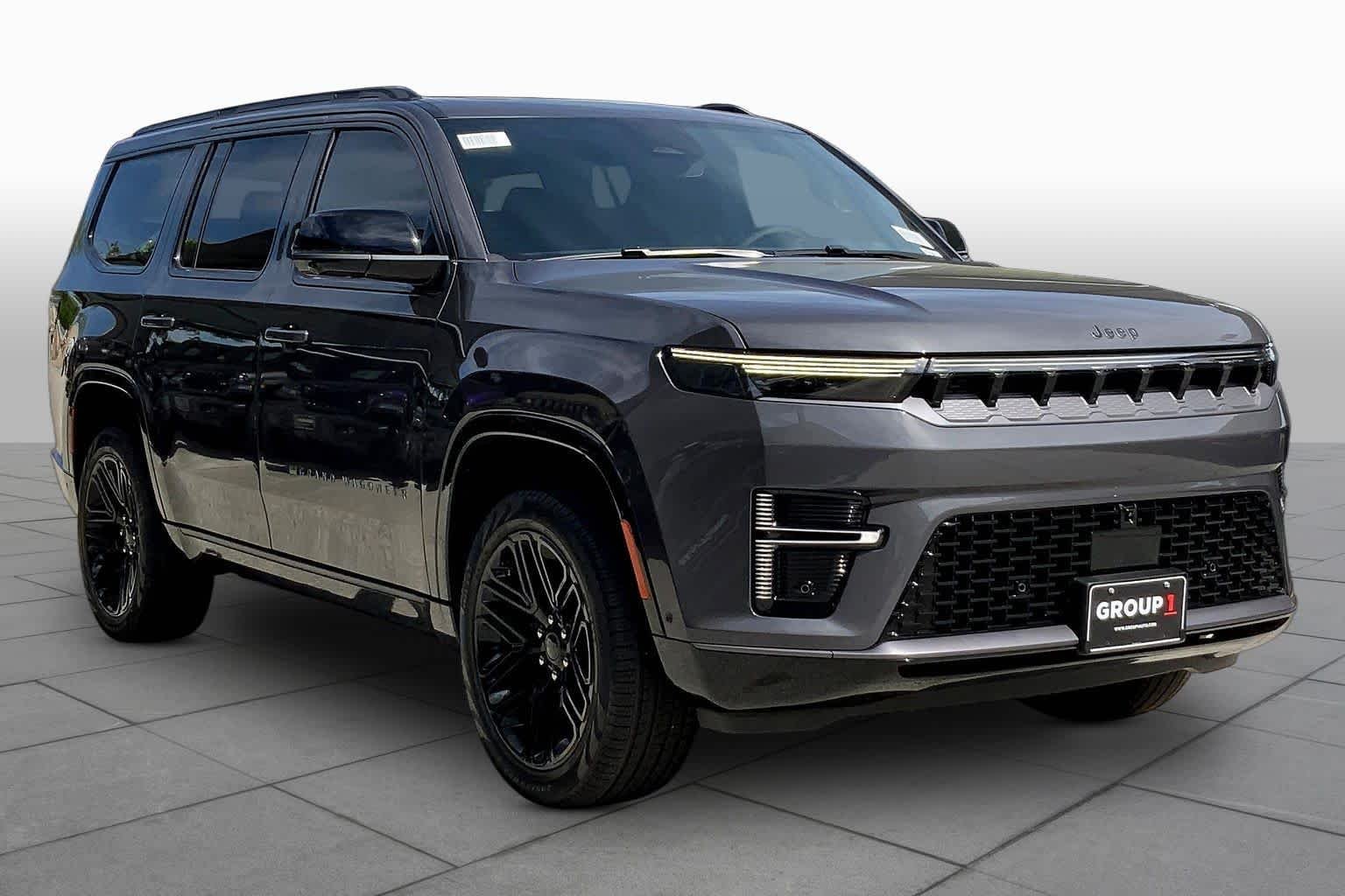 New 2026 Baltic-Gray Metallic Clear-Coat Exterior Paint Jeep Limited Reserve image 2