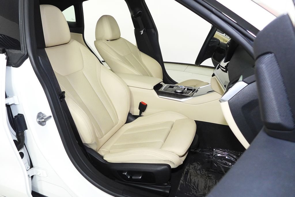 Used 2023 Alpine White BMW eDrive35 image 19