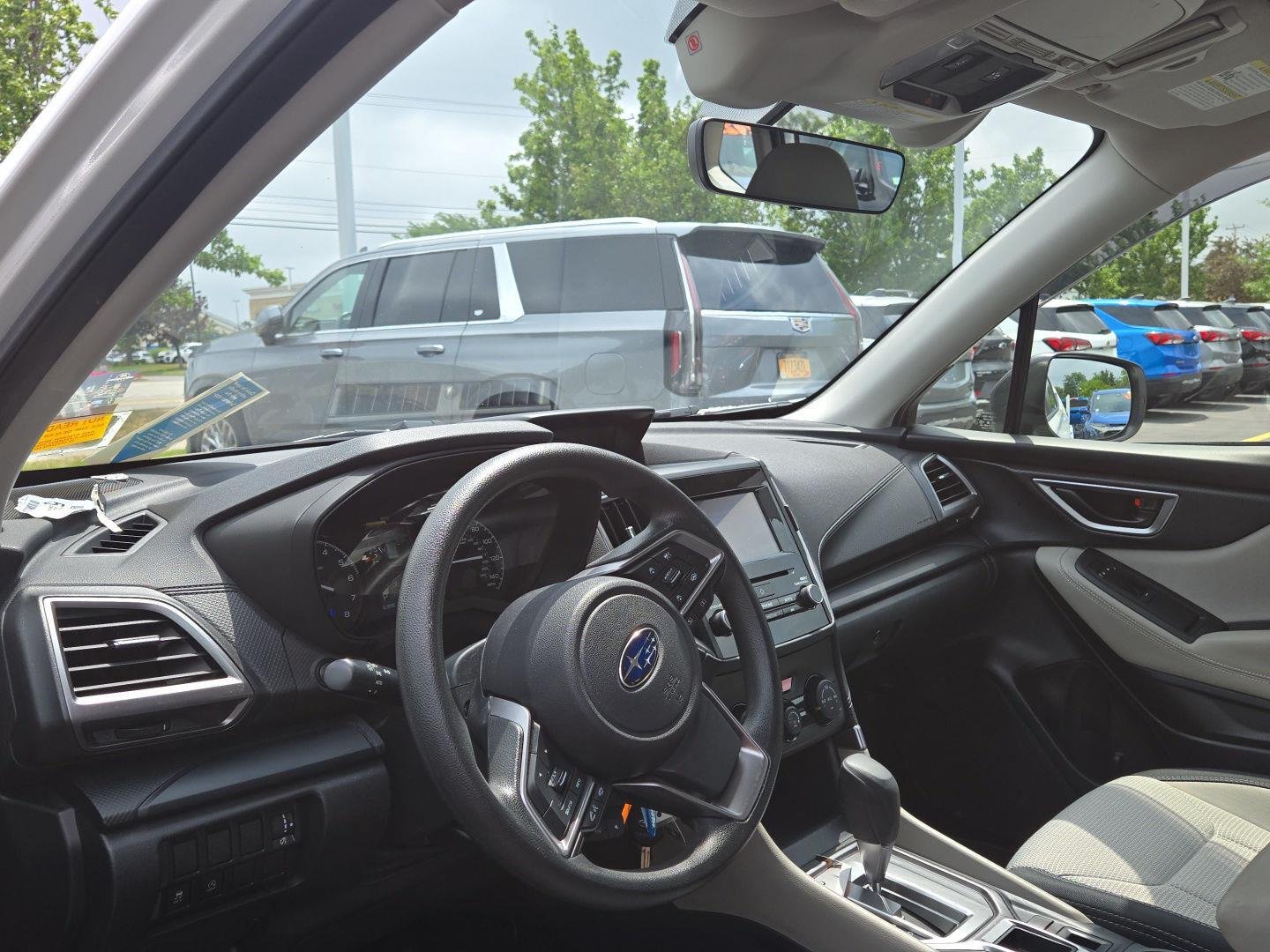 Used 2020 Crystal White Pearl Subaru Base image 3