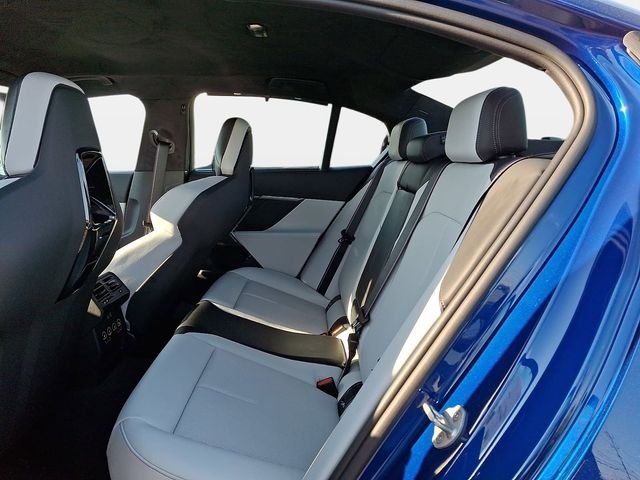 New 2026 Marina Bay Blue Metallic BMW  image 9