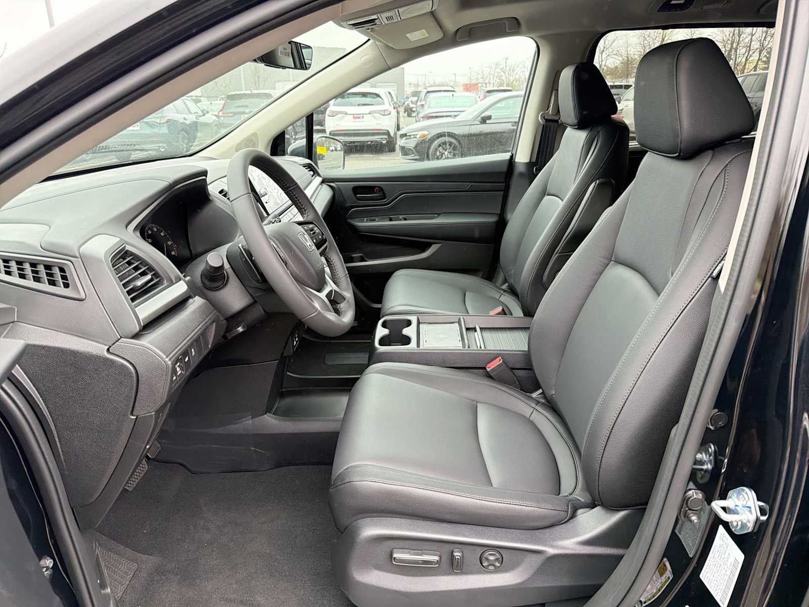 2026 Honda Odyssey EX-L - Photo 11