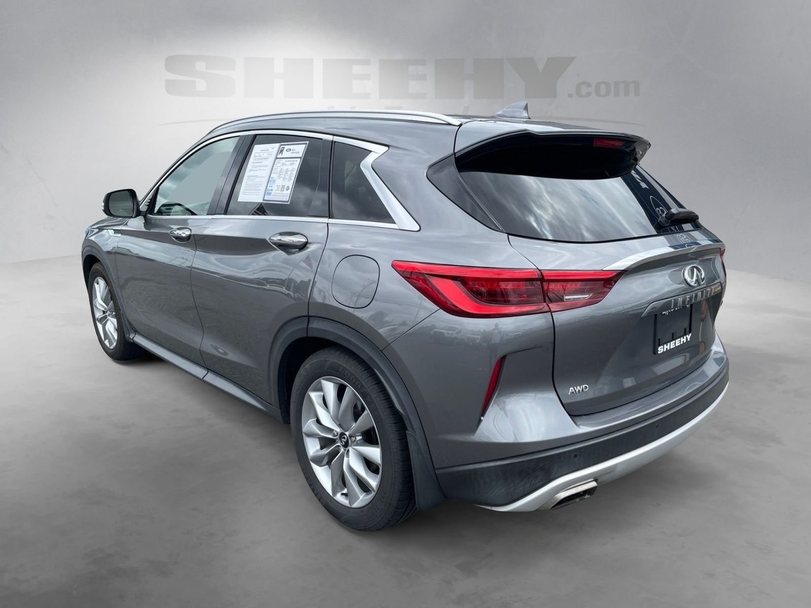 Used 2021 Gray INFINITI LUXE image 14