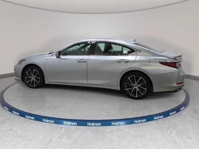 Used 2023 Iridium Lexus 350 image 9