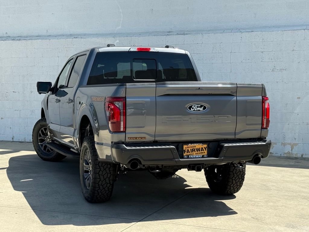 New 2026 Carbonized Gray Metallic Ford Tremor® image 4