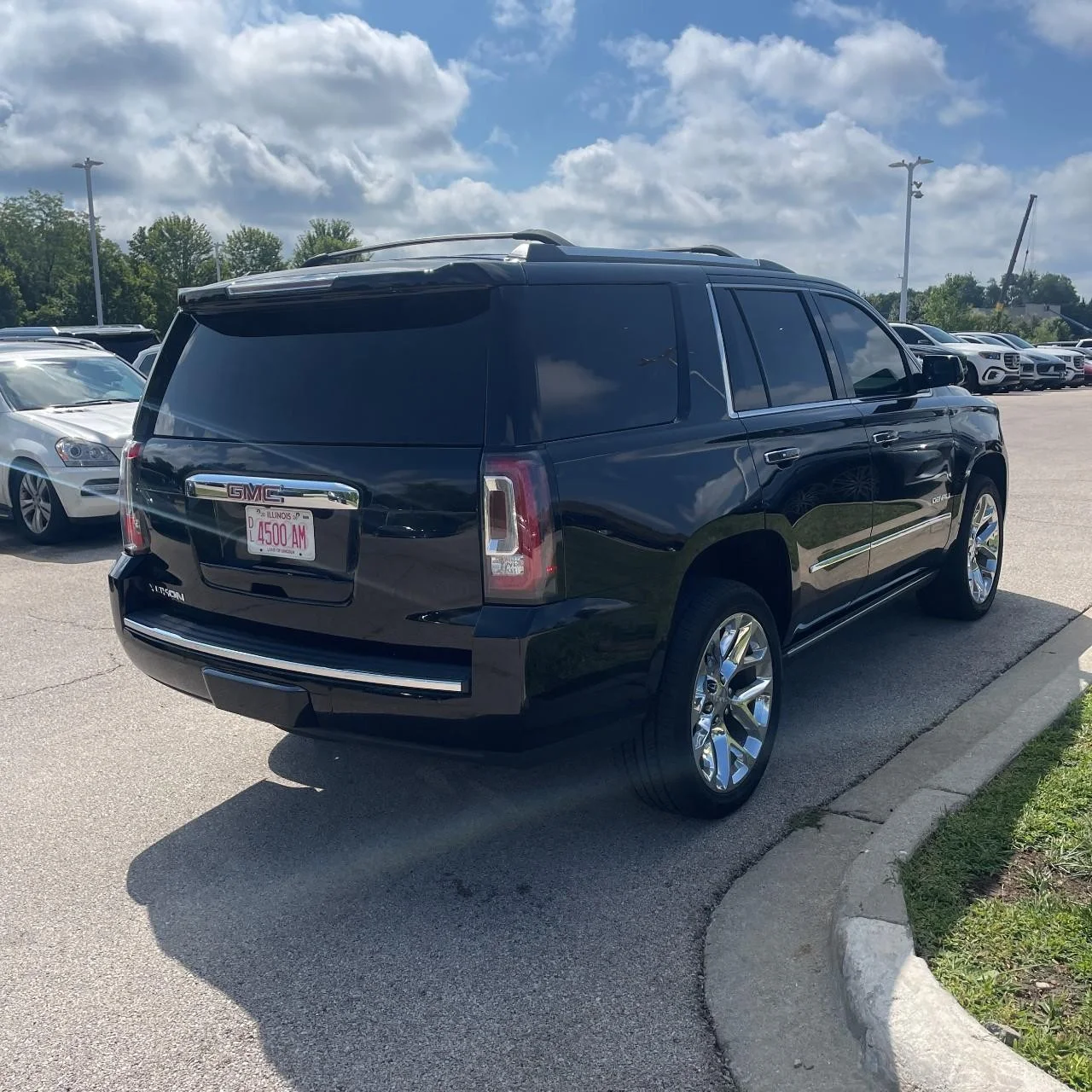 Used 2020 Onyx Black GMC Denali image 4