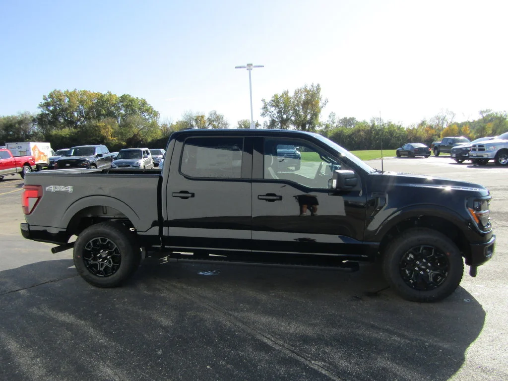 New 2026 Black Ford XLT image 12