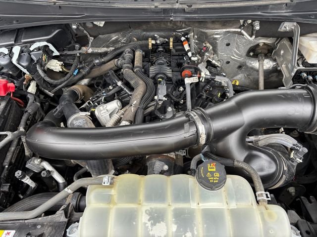 Used 2023 Silver Metallic Ford Limited image 27