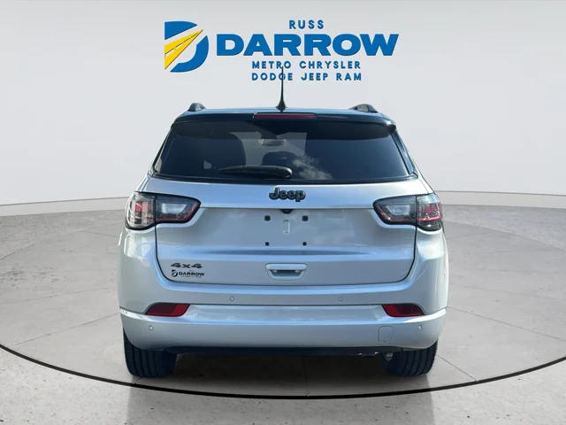 Used 2024 Silver Jeep Limited image 4