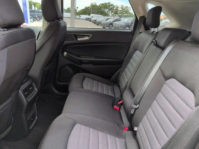 Used 2022 Silver Ford SE image 14