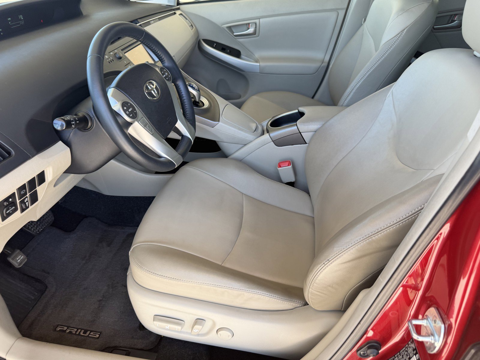 Used 2012 Barcelona Red Metallic Toyota Five image 21
