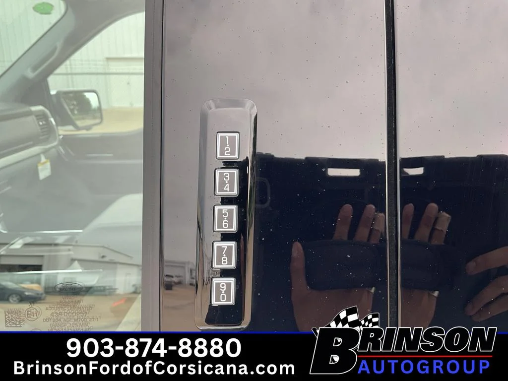 New 2026 Oxford White Ford XLT image 9