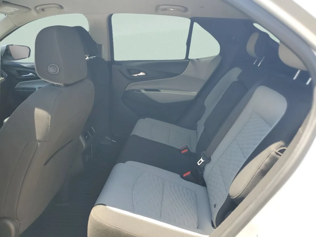 Used 2020 SILVER ICE METALLIC Chevrolet LT image 10
