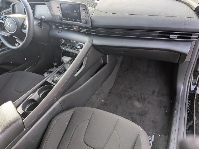 Used 2026 Black Hyundai SEL Sport image 26