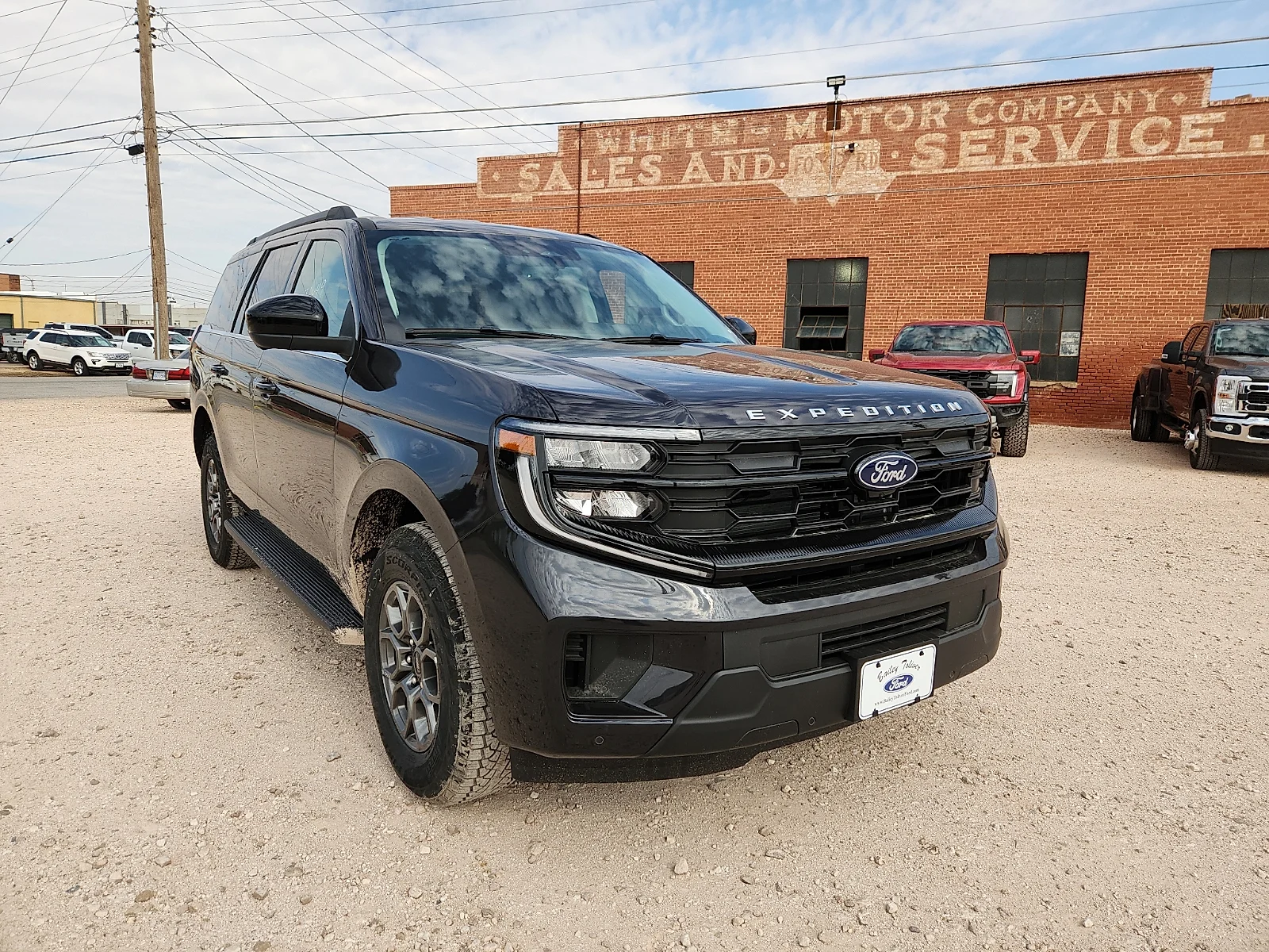 New 2026 Dark Matter Gray Metallic Ford Active image 1