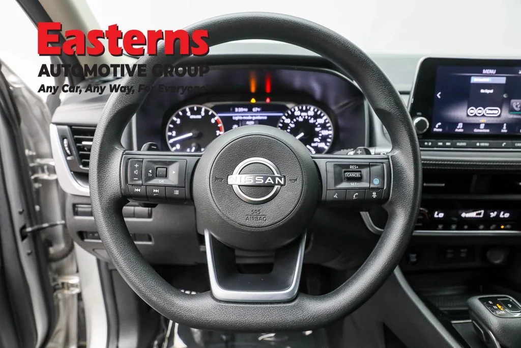 Used 2024 Silver Nissan SV image 10