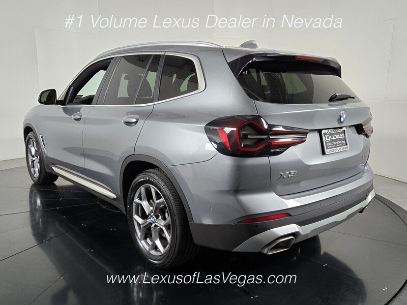 Used 2024 Gray Metallic BMW sDrive30i image 4