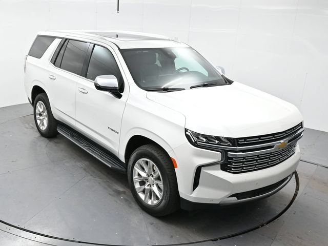 Used 2024 Iridescent Pearl Tricoat Chevrolet Premier image 17