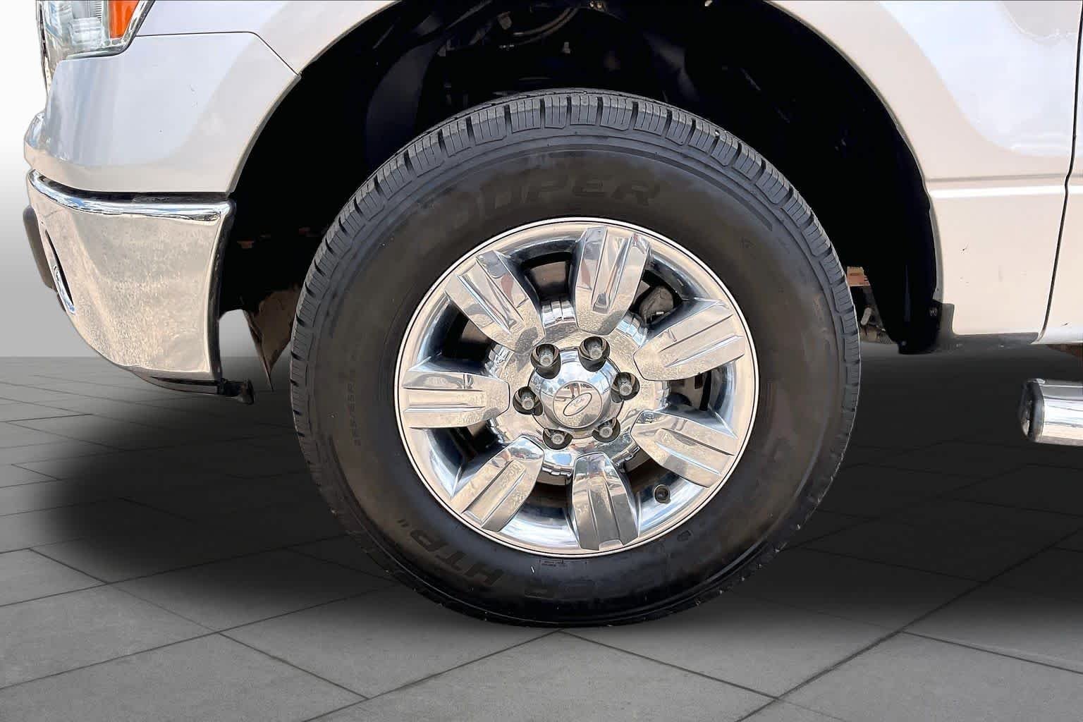 Used 2012 Ingot Silver Metallic Ford XLT image 10