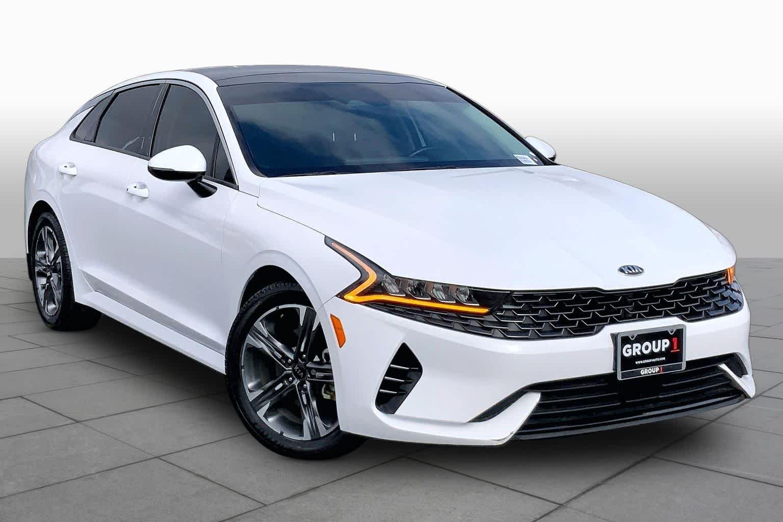 Used 2021 Glacial White Pearl Kia EX image 3