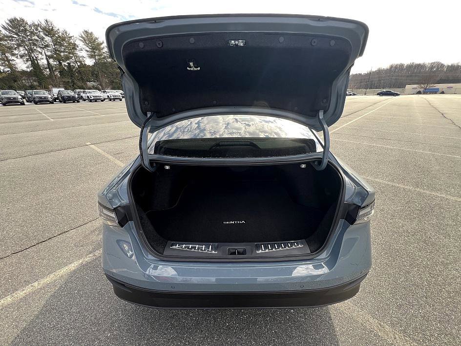 New 2026 Atlantic Gray Metallic Nissan SL image 31