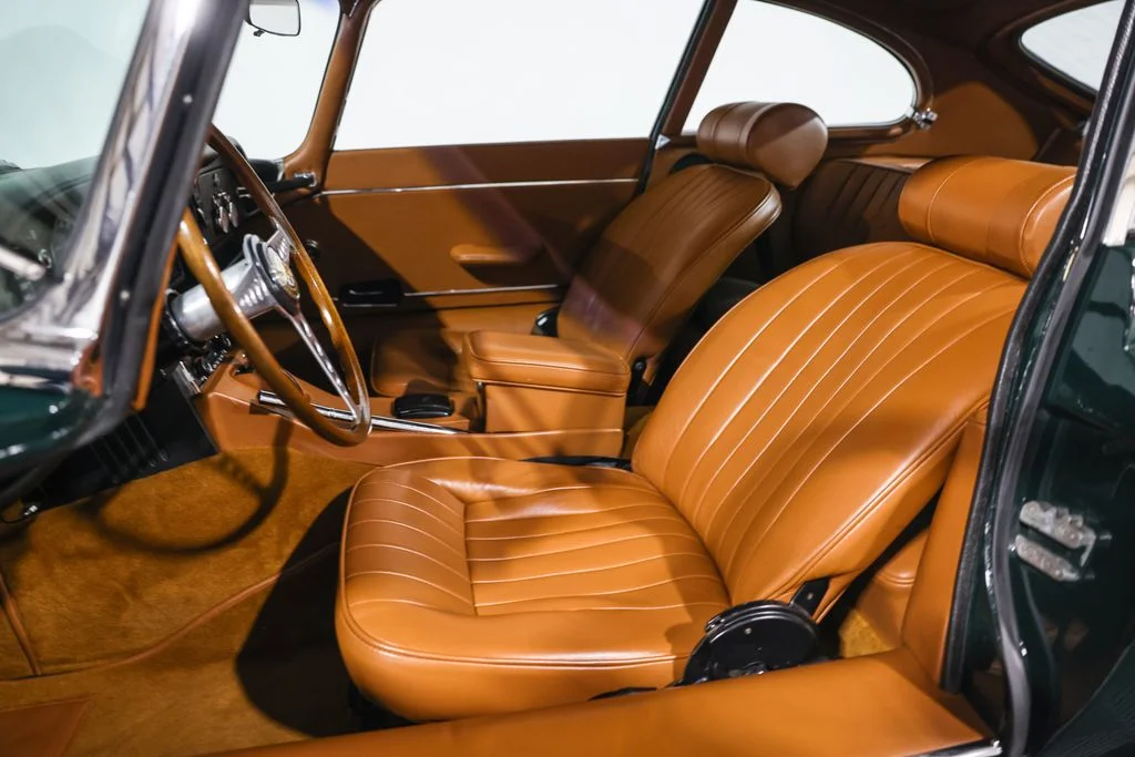 Used 1972 Green Jaguar  image 31