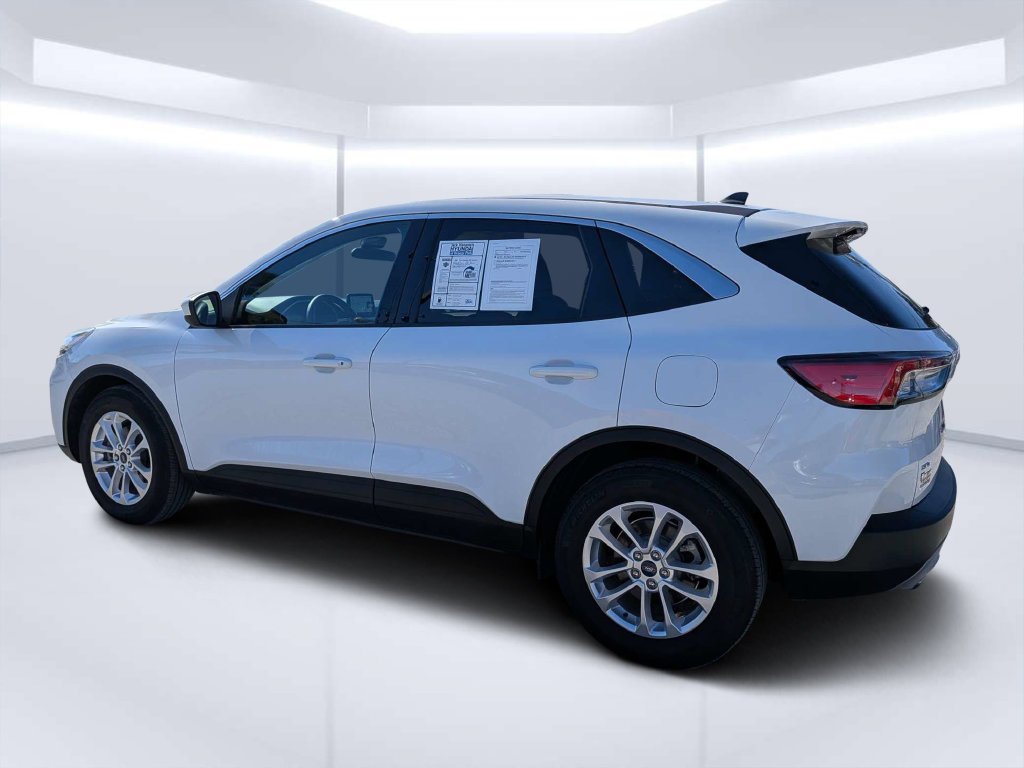 Used 2021 White Ford SE image 6