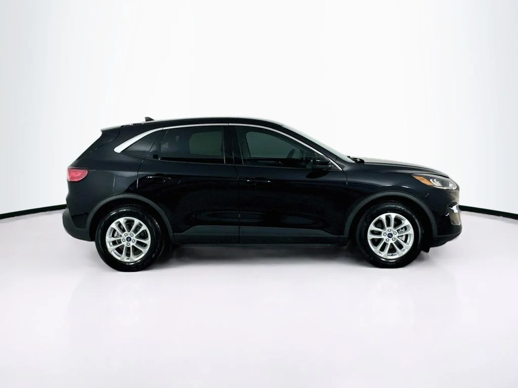 Used 2020 Black Ford SE image 8