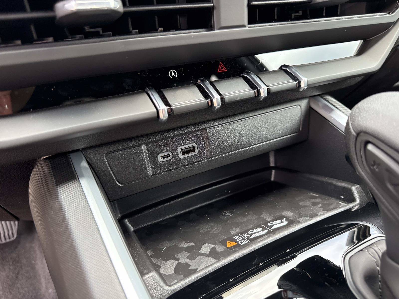 2026 Chevrolet Colorado Trail Boss - Photo 18