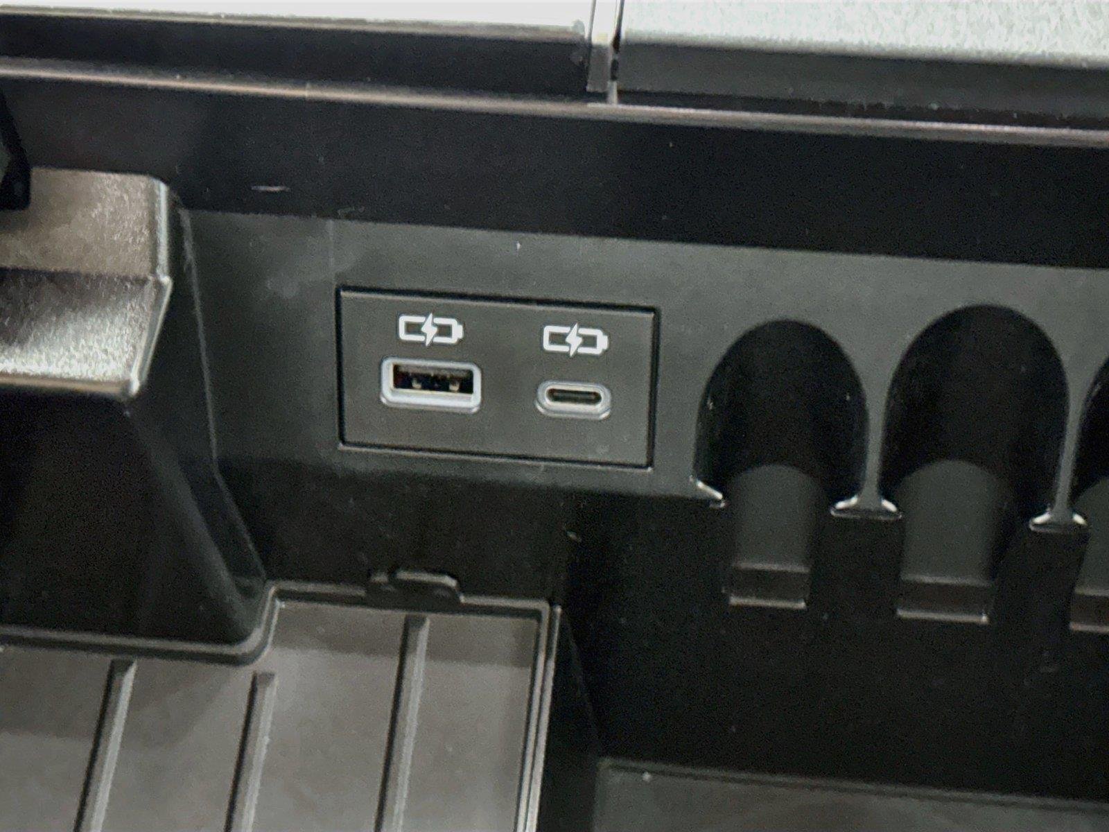 Used 2024 Ice Cap Toyota SR5 image 33