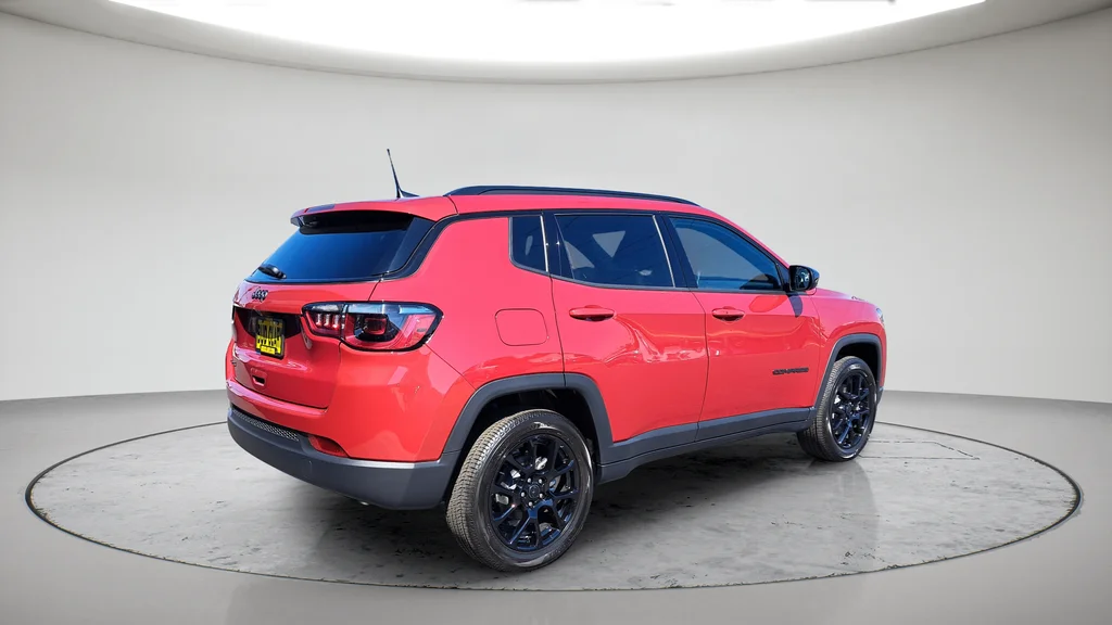 New 2026 Red Hot Pearlcoat Jeep Latitude image 3