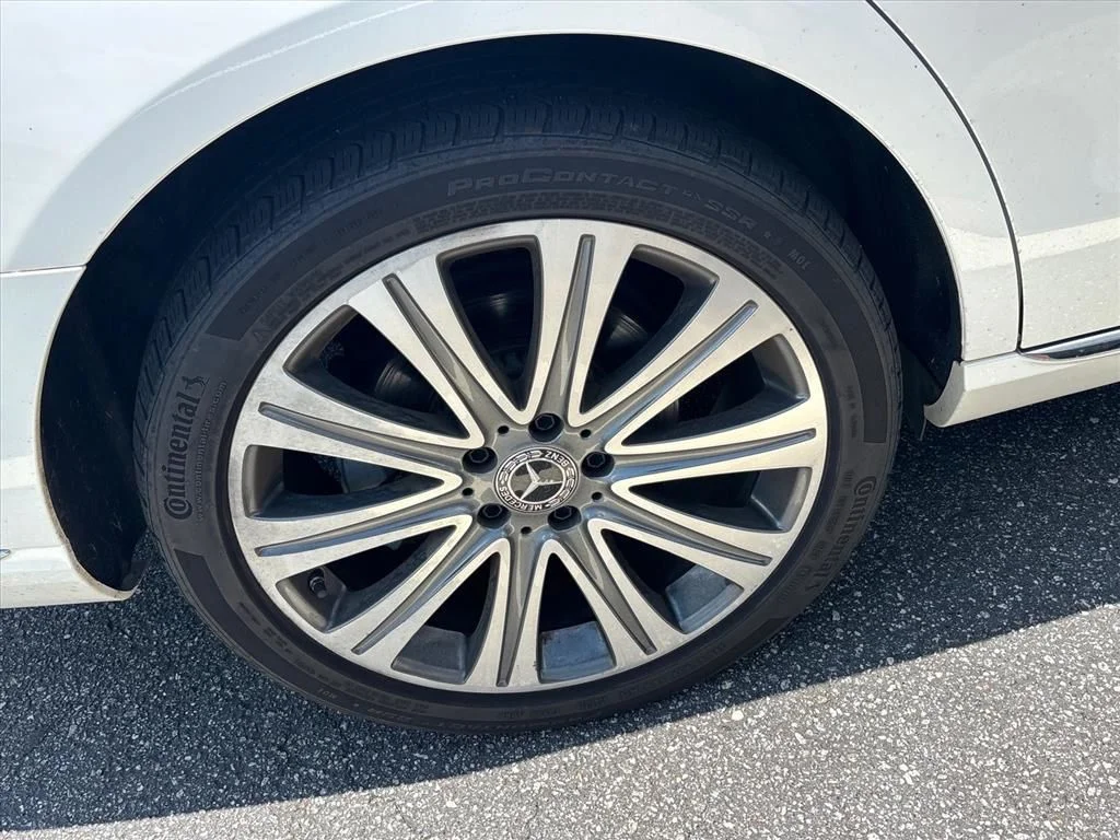 Used 2019 White Mercedes-Benz E 300 image 9