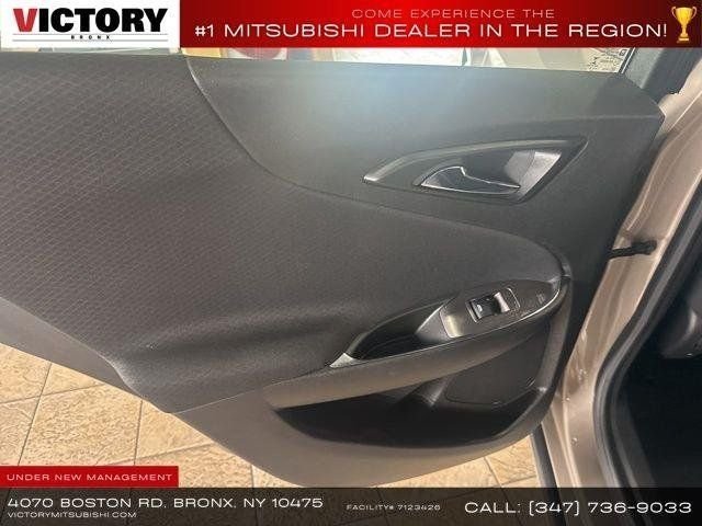 Used 2022 Gray Chevrolet LT image 25