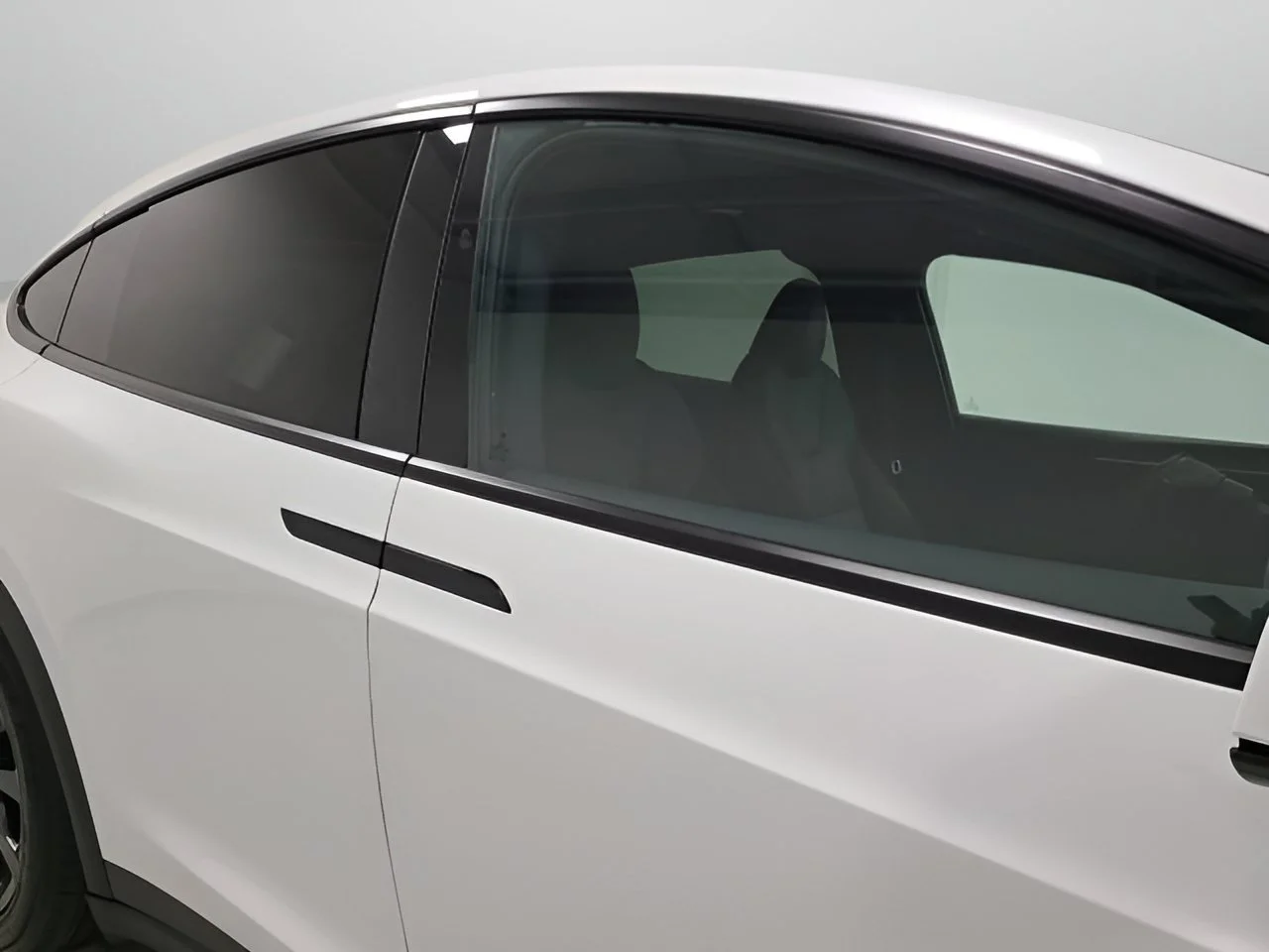 Used 2023 Pearl White Multi-Coat Tesla Standard Range image 8