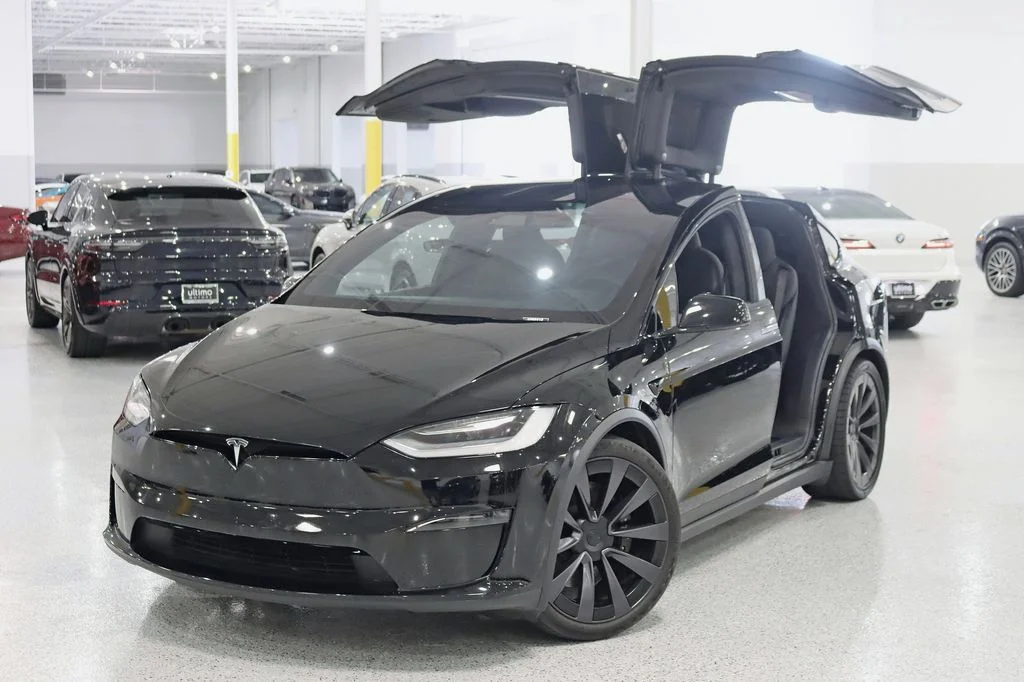 Used 2022 Gray Tesla Plaid image 8