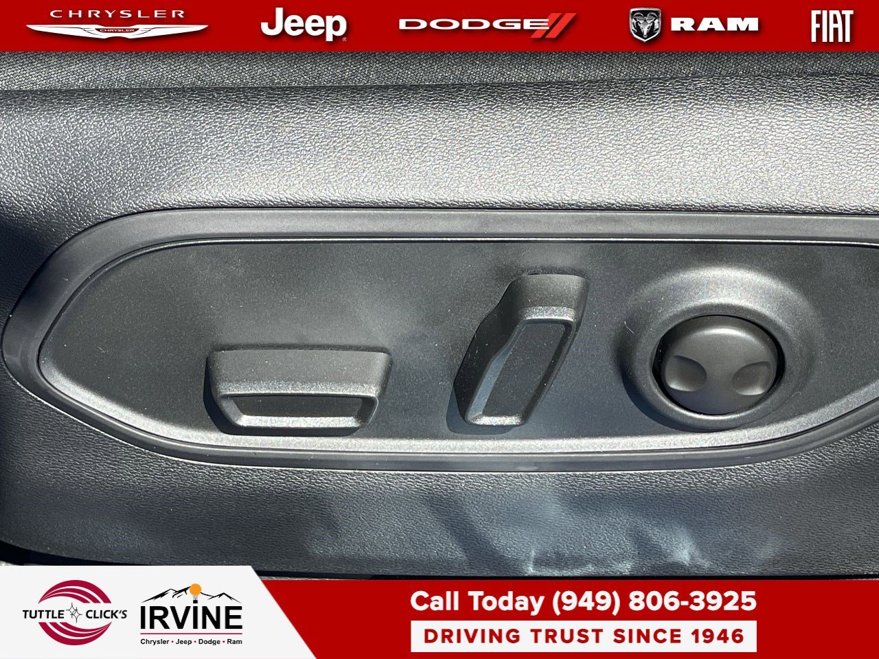 New 2026 Silver Zynith Clear-Coat Exterior Paint Jeep Laredo image 22