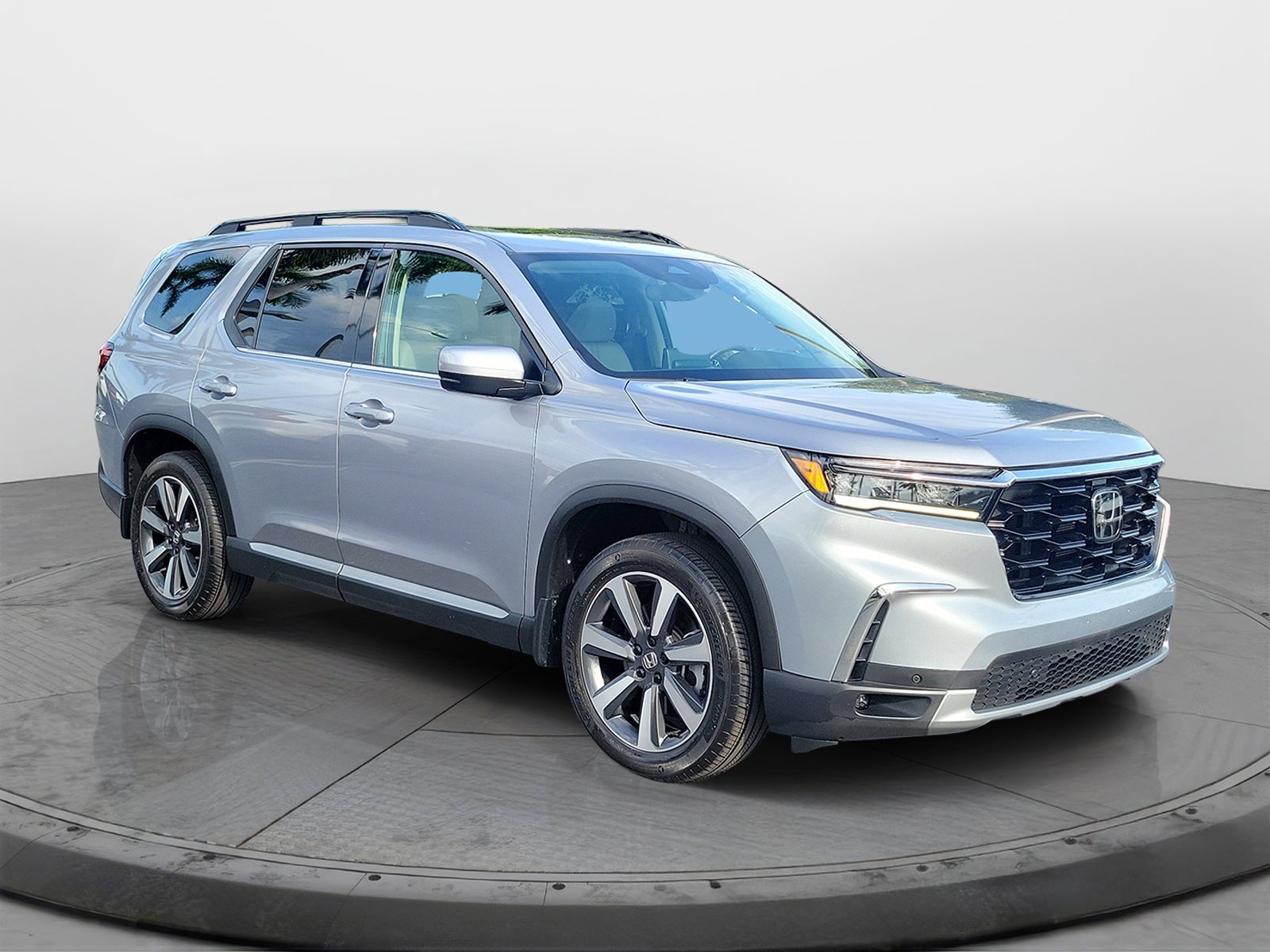 Certified Used 2023 Lunar Silver Metallic Honda 2WD TRG image 31