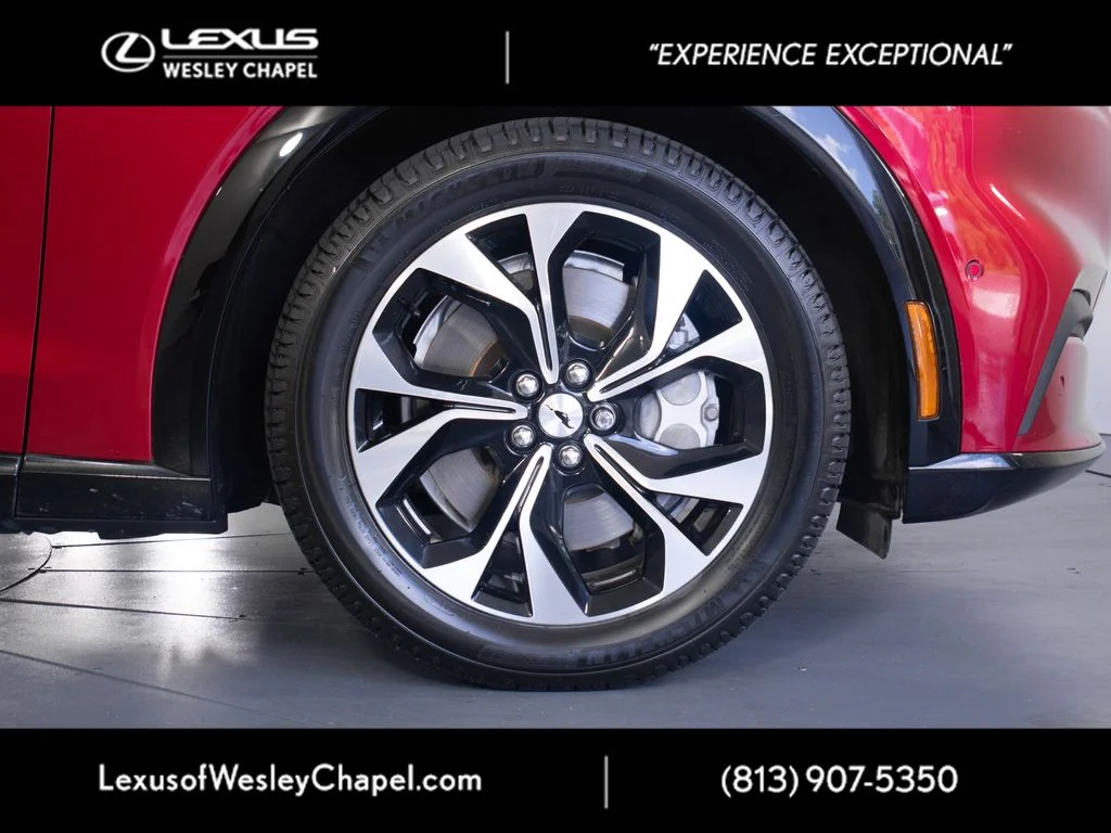 Used 2022 Red Ford Premium image 5