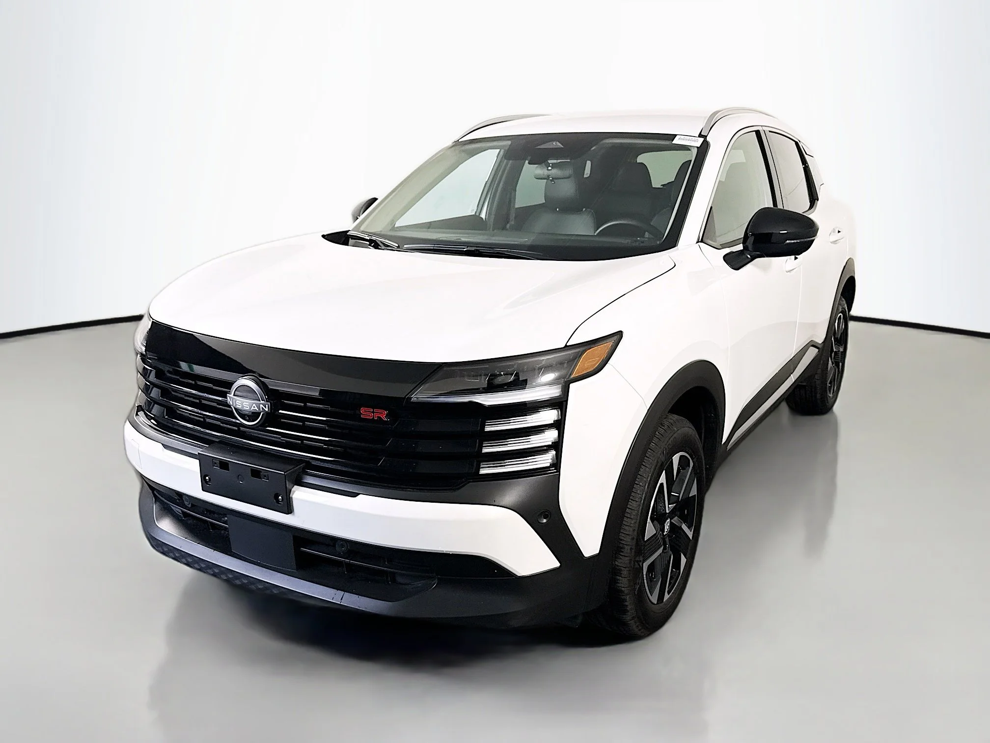 Used 2026 Aspen White Tricoat Nissan SR image 3