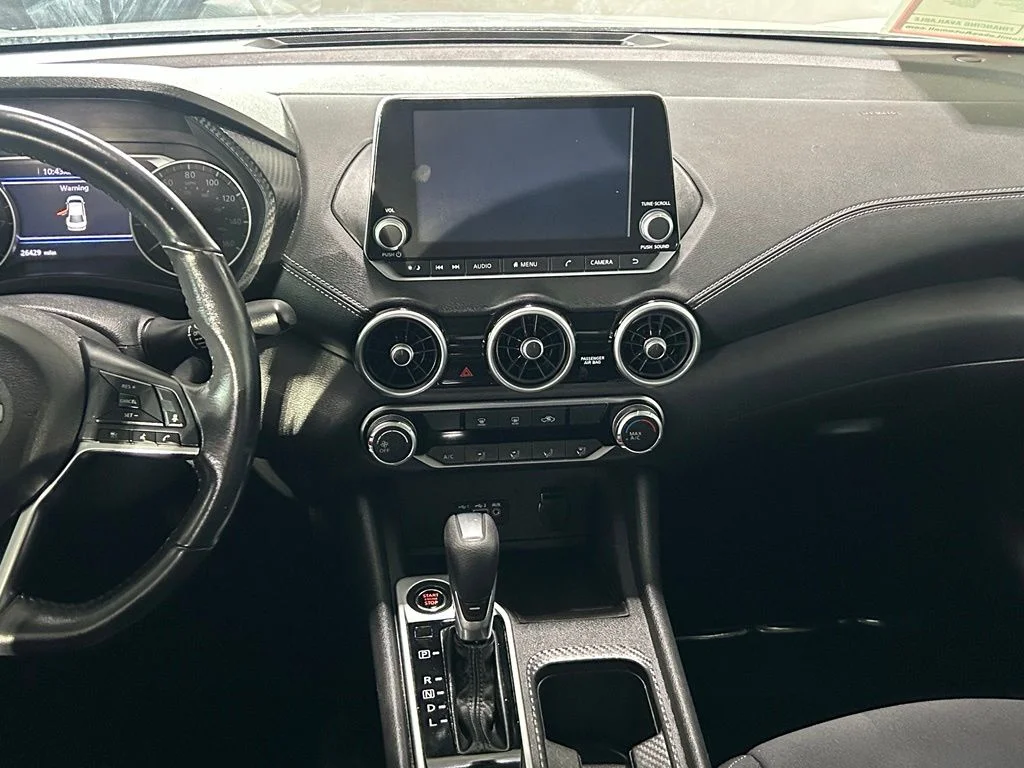 Used 2022 Aspen White TriCoat Pearl Nissan SV image 9