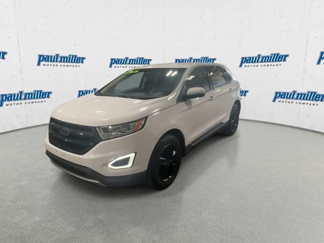 Used 2018 White Ford SEL image 4