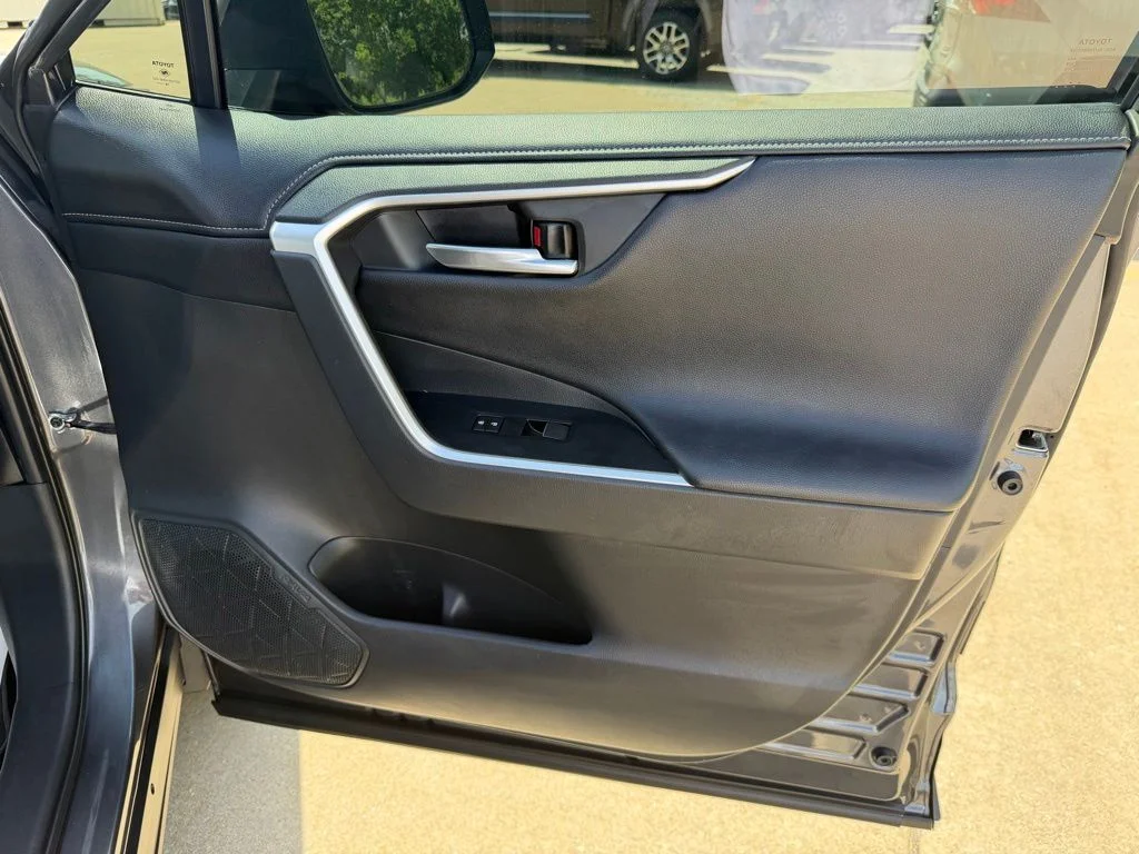Used 2019 Gray Toyota Limited image 35