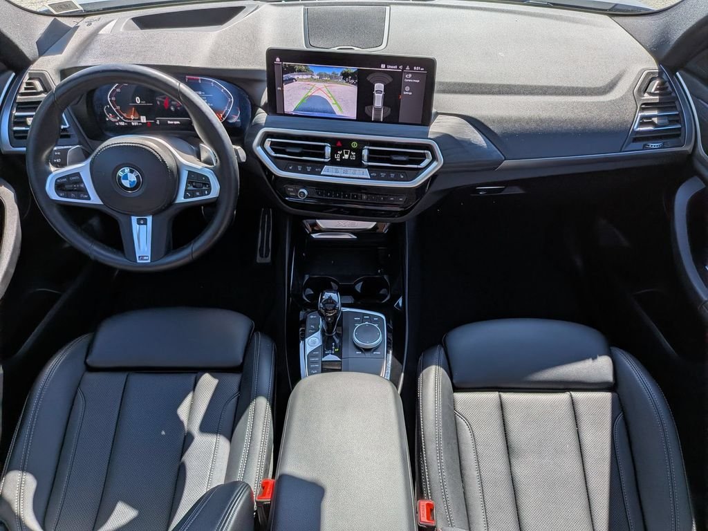 Used 2024 Gray BMW xDrive30i image 25