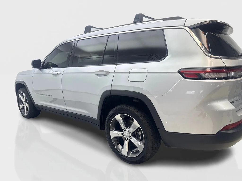 Used 2022 Silver Jeep Limited image 14