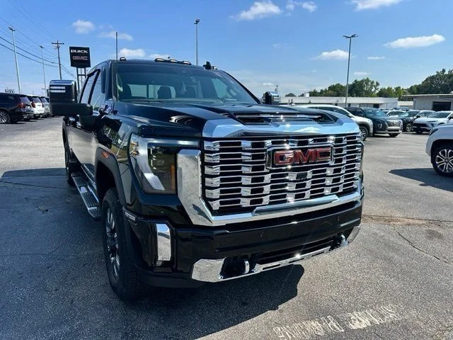 Used 2025 Black GMC Denali image 4