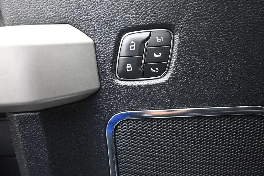 Certified Used 2020 Blue Ford Lariat image 17